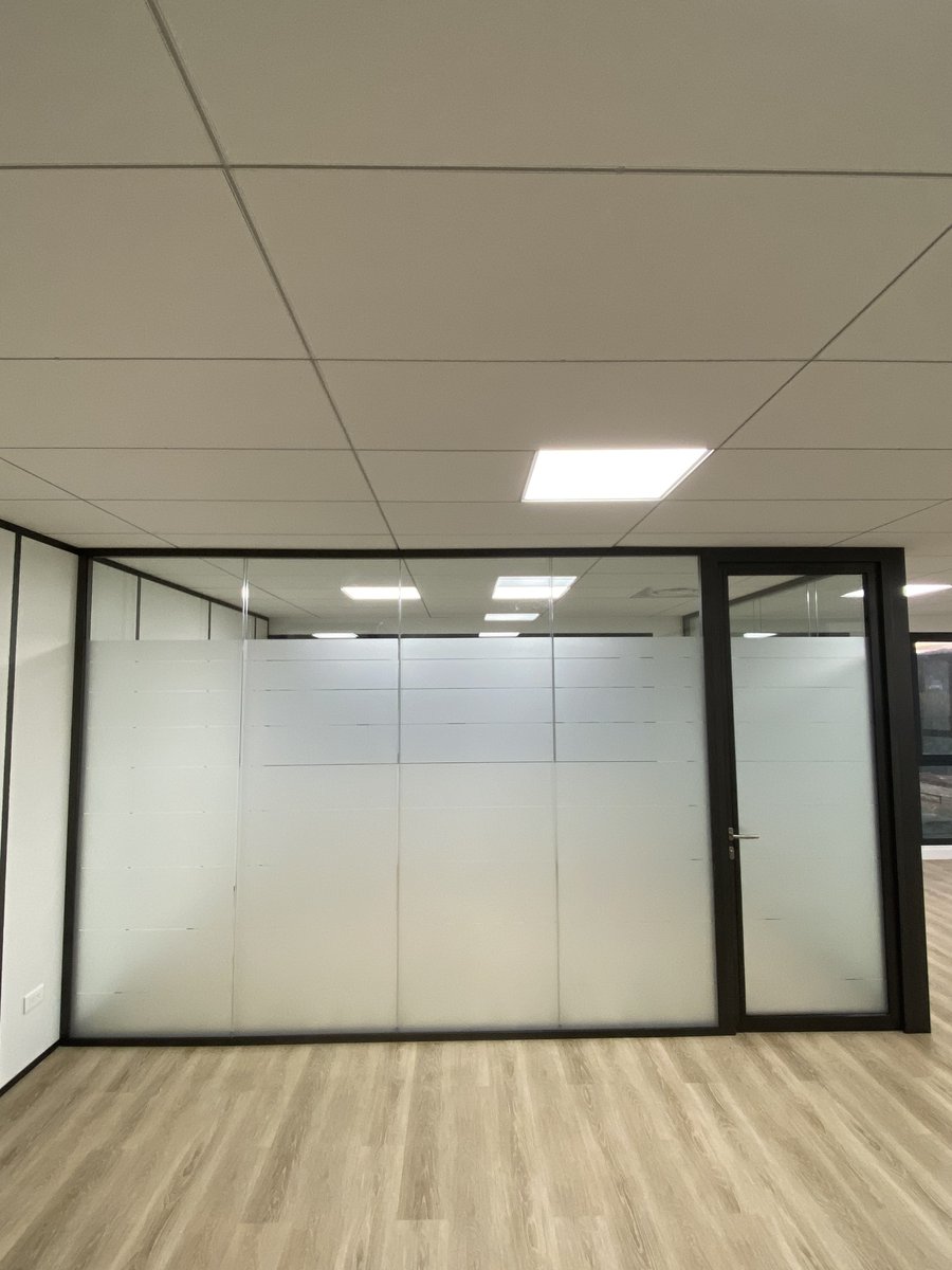 Film de confidentialité à La Roque-sur-Pernes — Teintée +