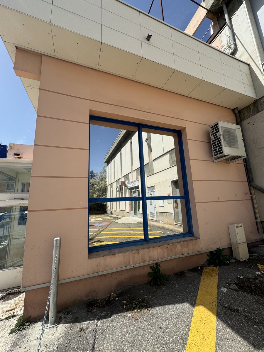 Film solaire bâtiment tertiaire région PACA — Teintée +