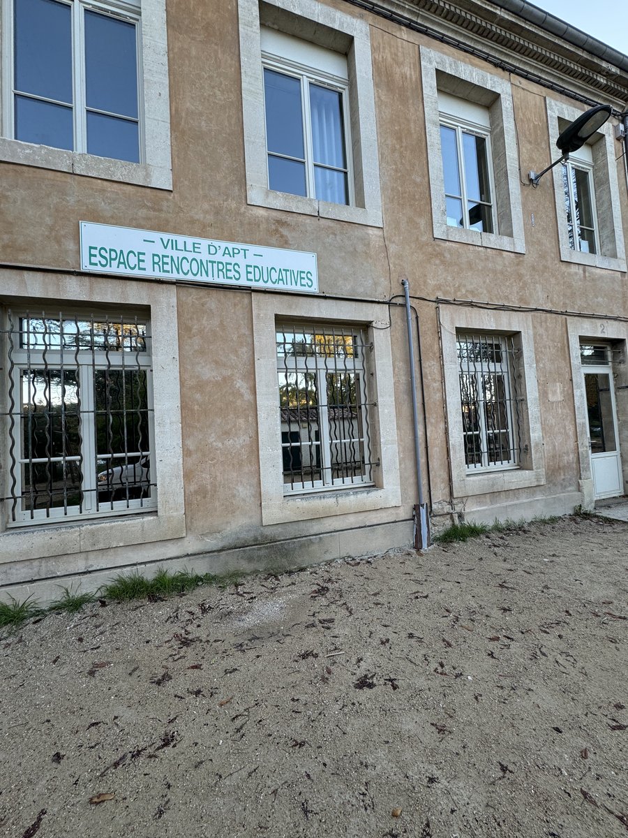 Film solaire sur grande surface vitrée en PACA — Teintée +