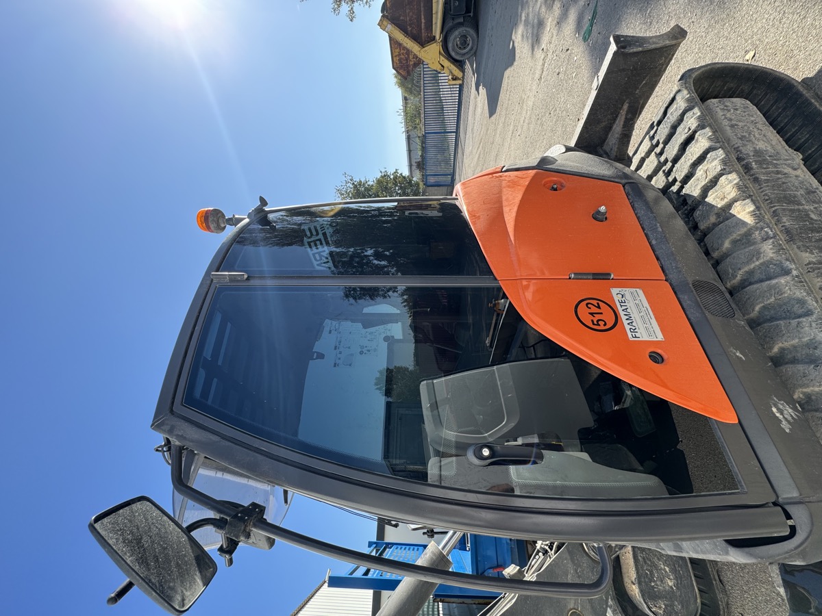 Film solaire sur cabine d'engin de chantier — Teintée + PACA