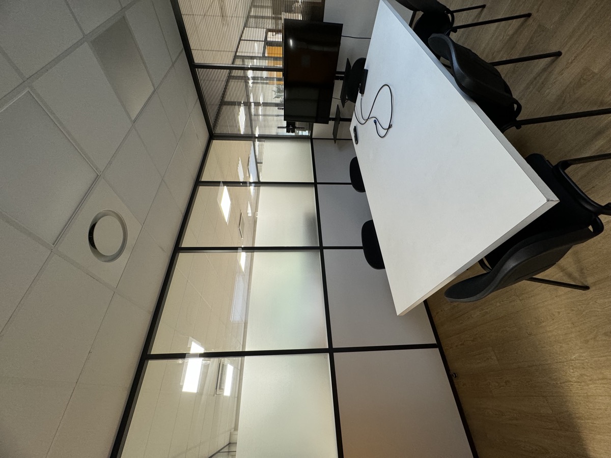 Film dépoli de confidentialité sur vitrage — Teintée + PACA