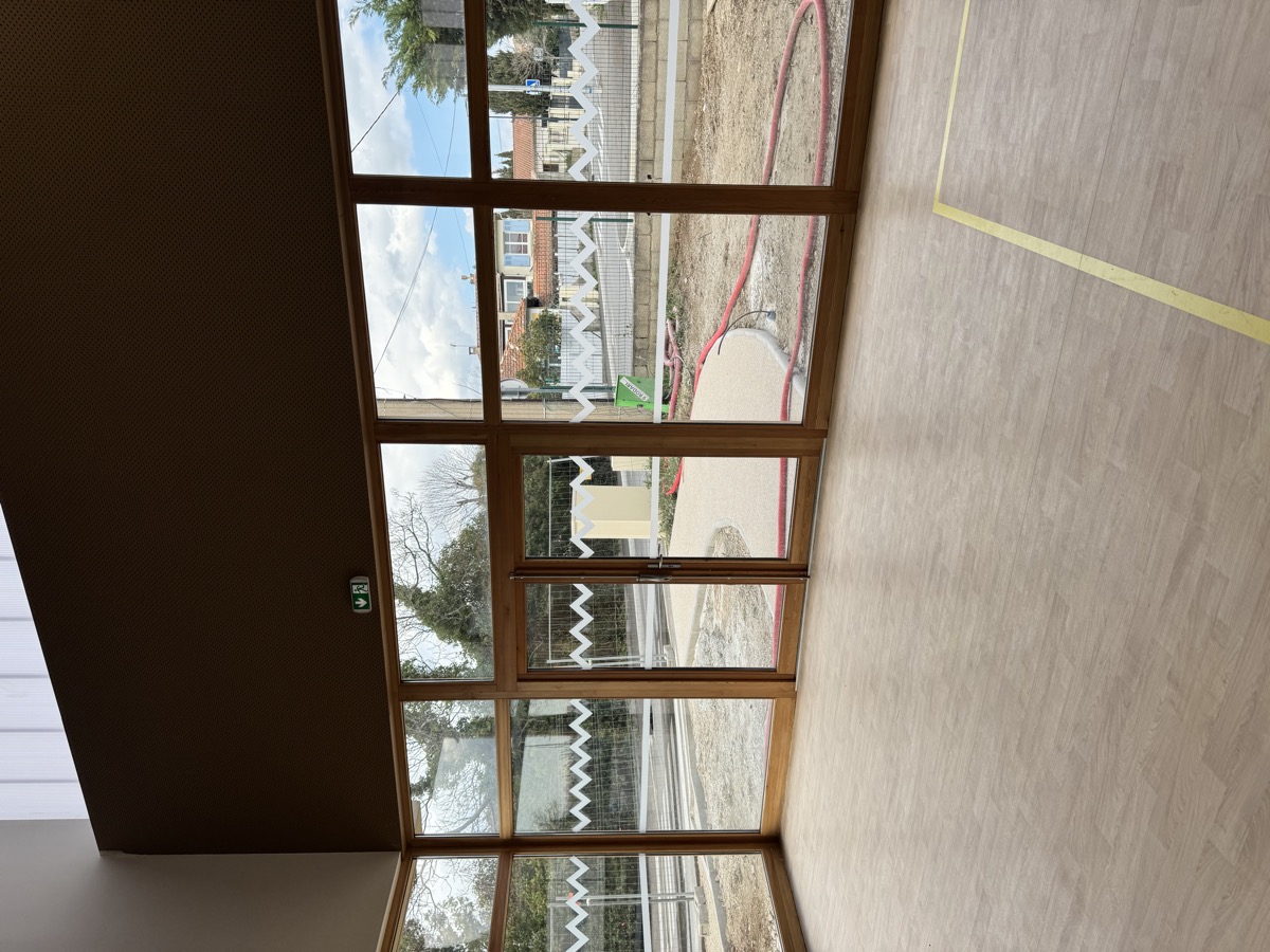 Bandes de signalétique ERP sur vitrage — Teintée + PACA