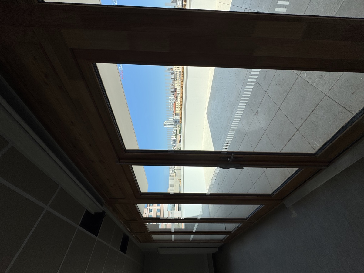 Bandes de signalétique ERP sur vitrage — Teintée + PACA