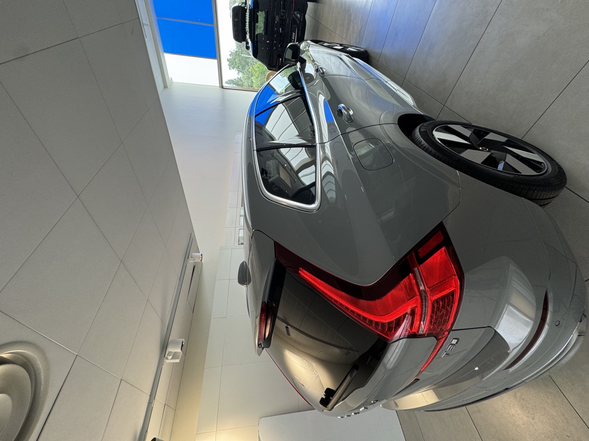 Vitres teintées véhicule — pose professionnelle PACA — Teintée +