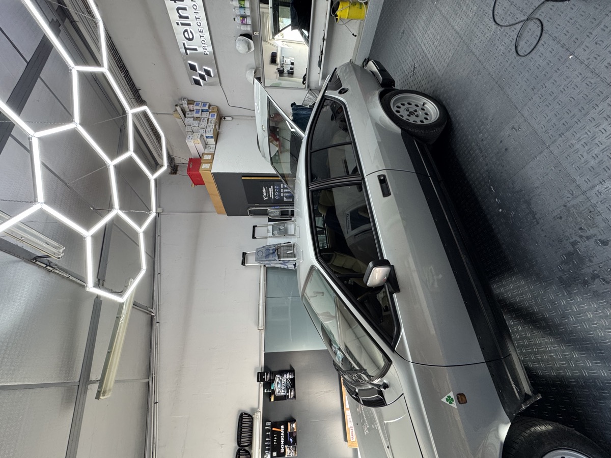 Vitres teintées véhicule — pose professionnelle PACA — Teintée +