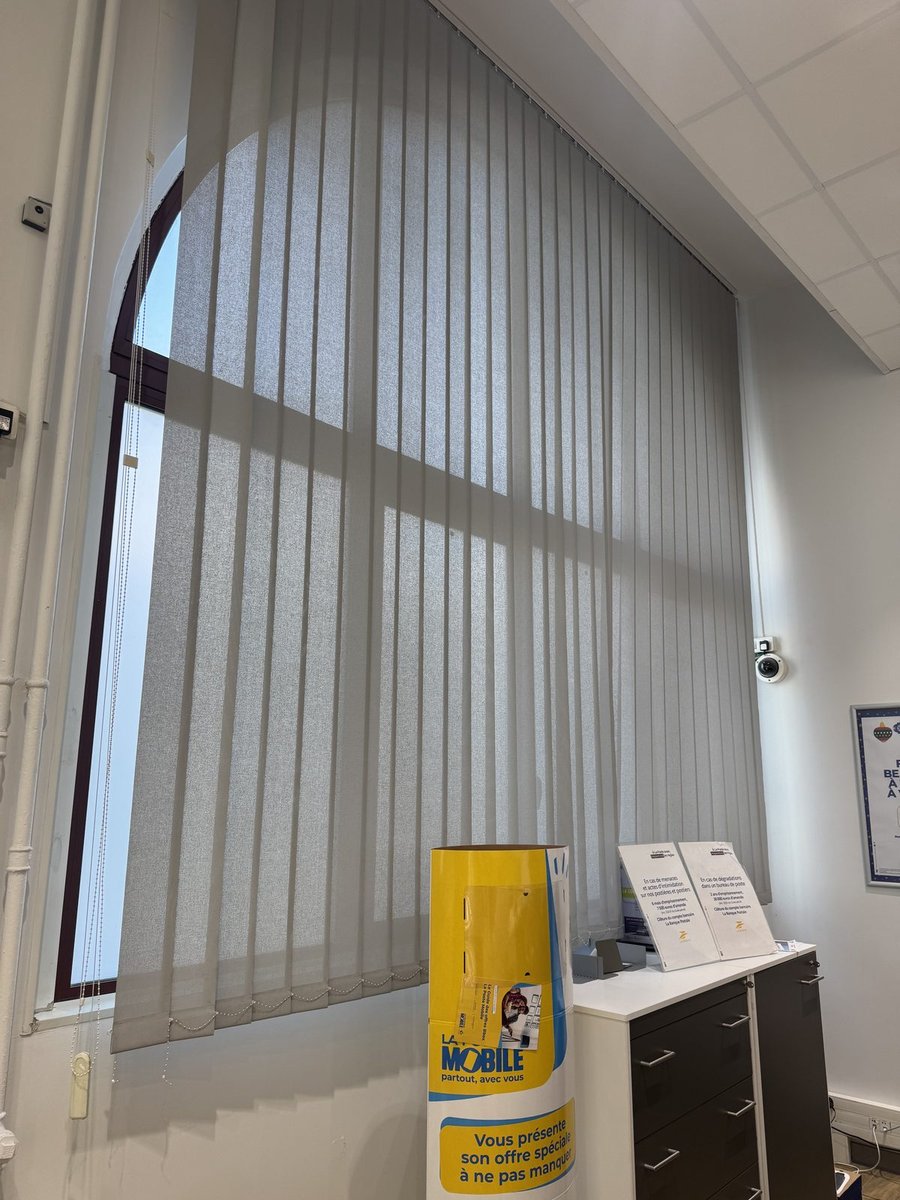 Store intérieur vénitien lames alu — Teintée + PACA